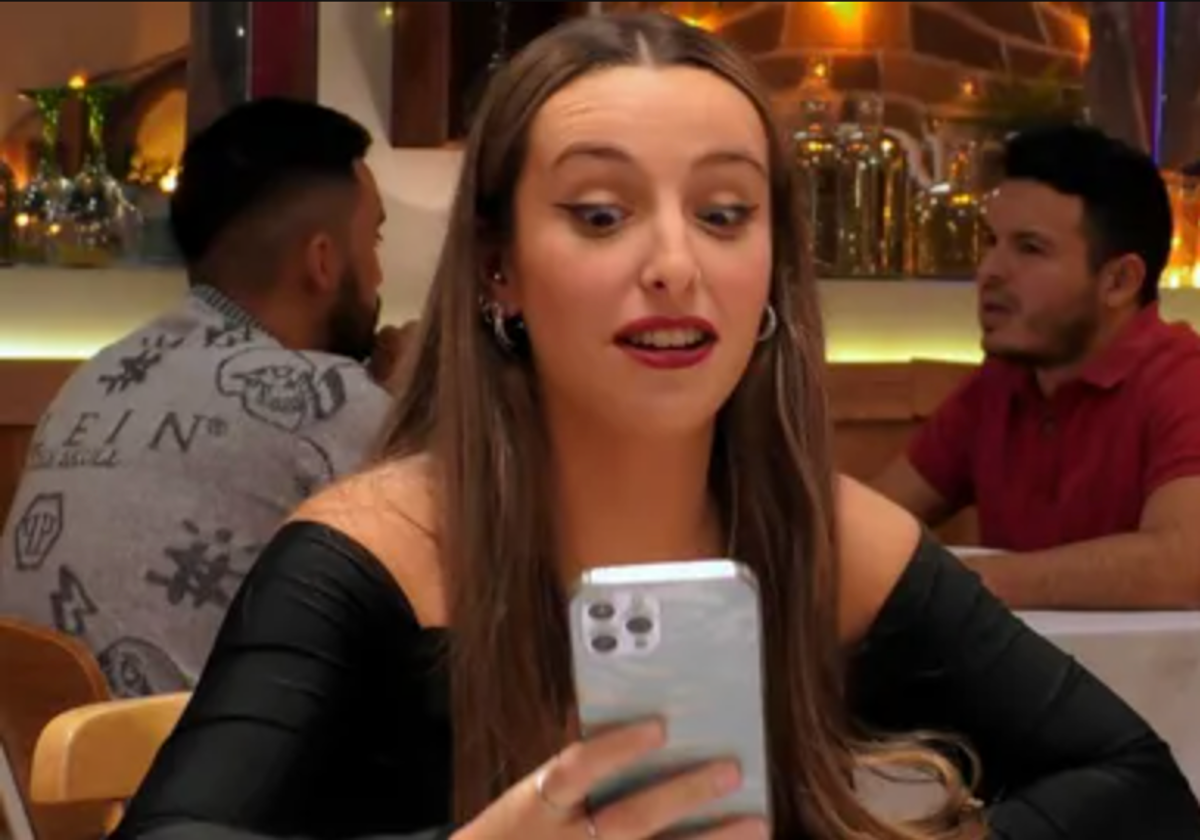 Un comensal de 'First Dates', sorprendido por estar cenando con una famosa: «He visto tu vídeo 600 veces»