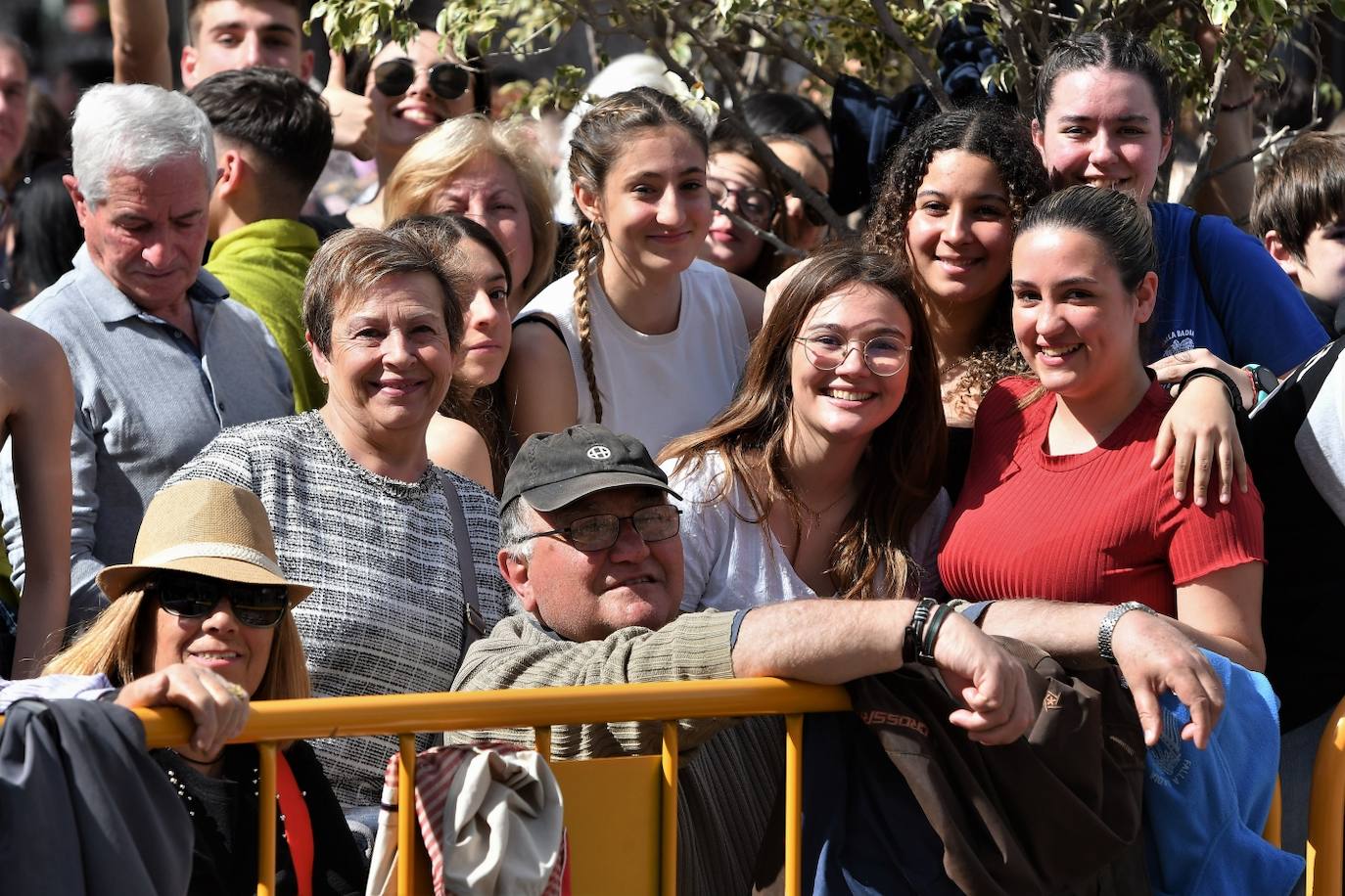 Búscate en la mascletà del 8 de marzo