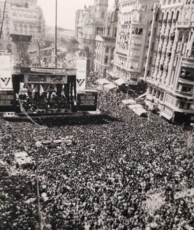 Imagen secundaria 2 - Los conciertos se realizaban en la Alameda, pero también había en la plaza del Ayuntamiento antes de la mascletà y en la plaza de toros. 