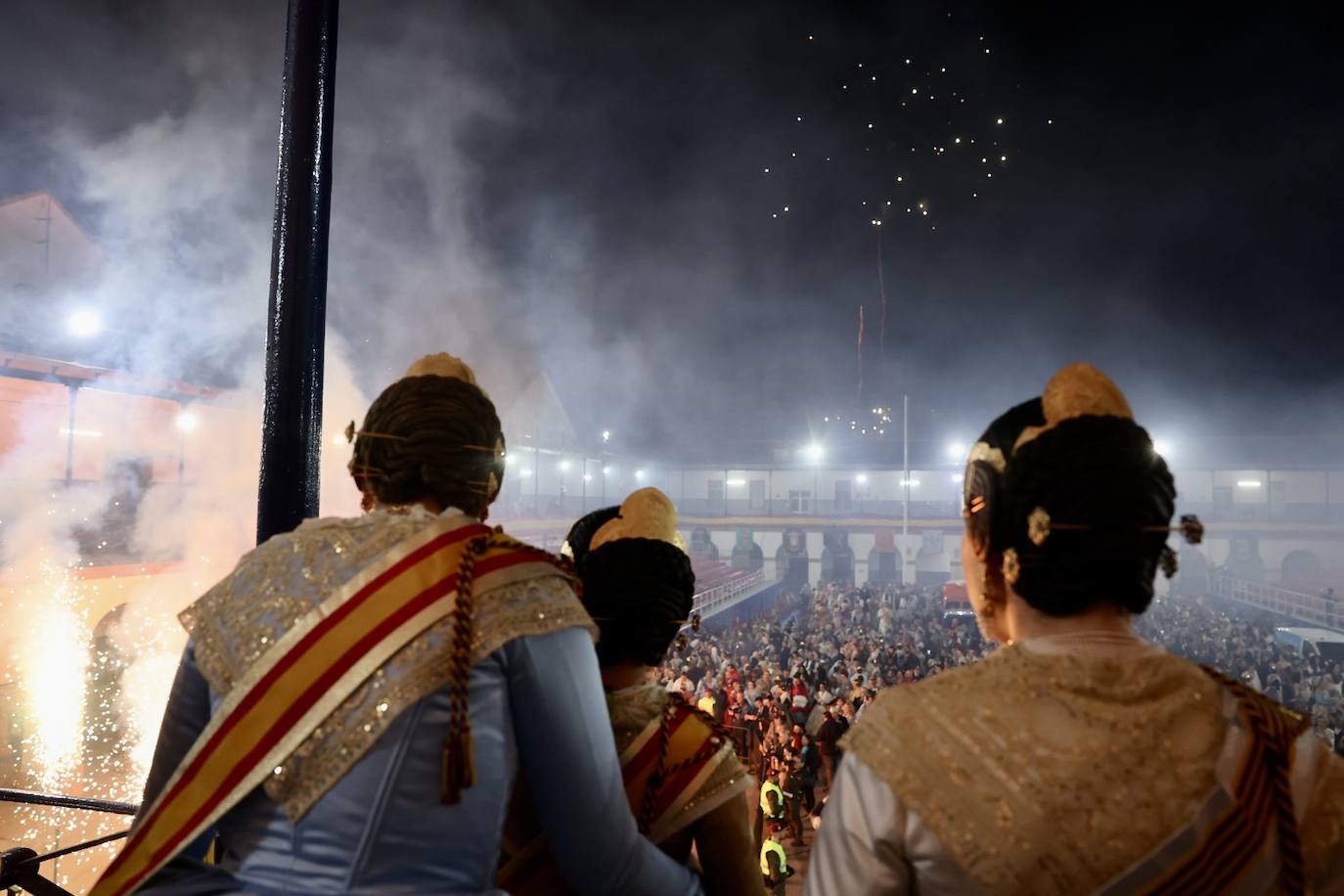 Homenaje de las Fuerzas Armadas a las falleras mayores de Valencia 2023