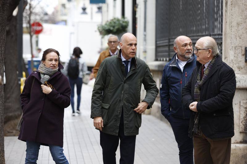 Multitudinaria despedida a Pedro Catalán