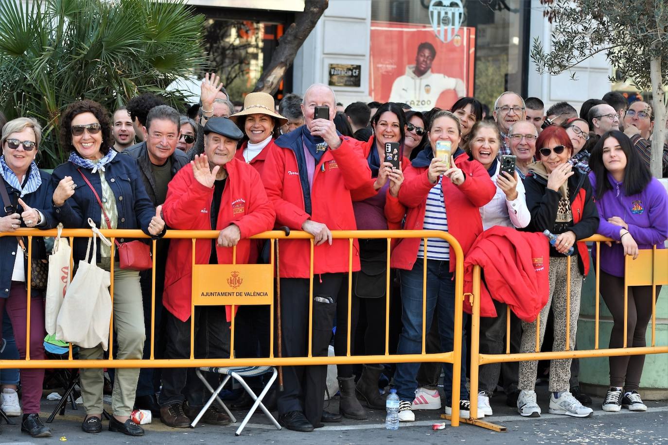 Búscate en la mascletà del viernes 10 de marzo