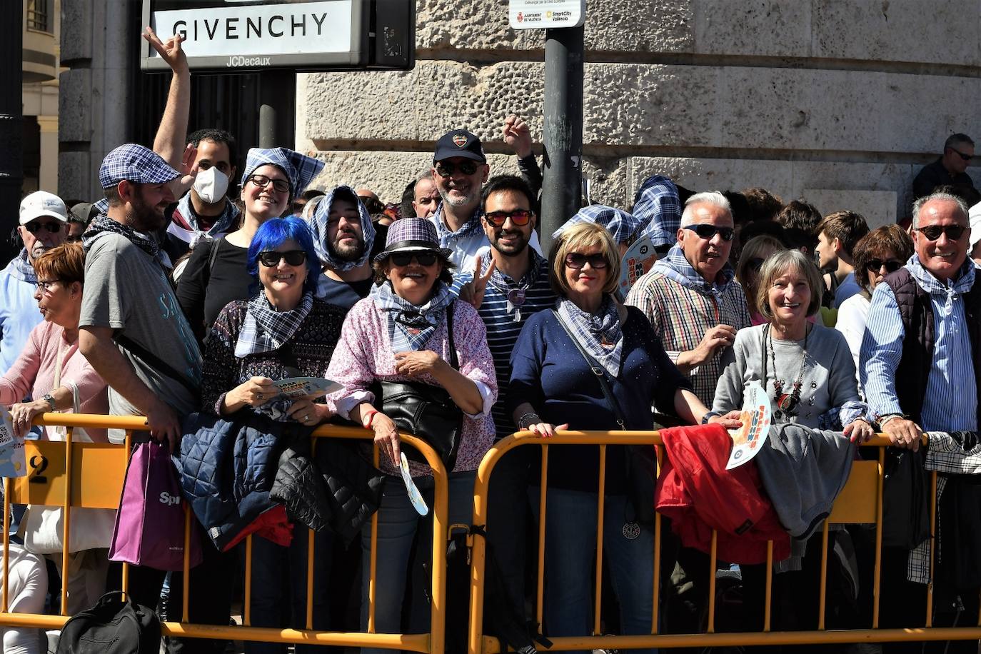 Búscate en la mascletà del viernes 10 de marzo