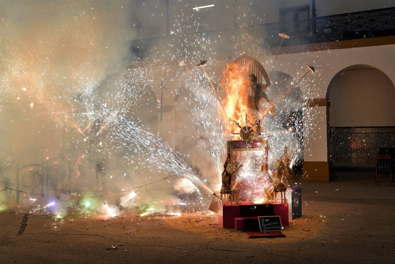 Homenaje de las Fuerzas Armadas a las falleras mayores de Valencia 2023