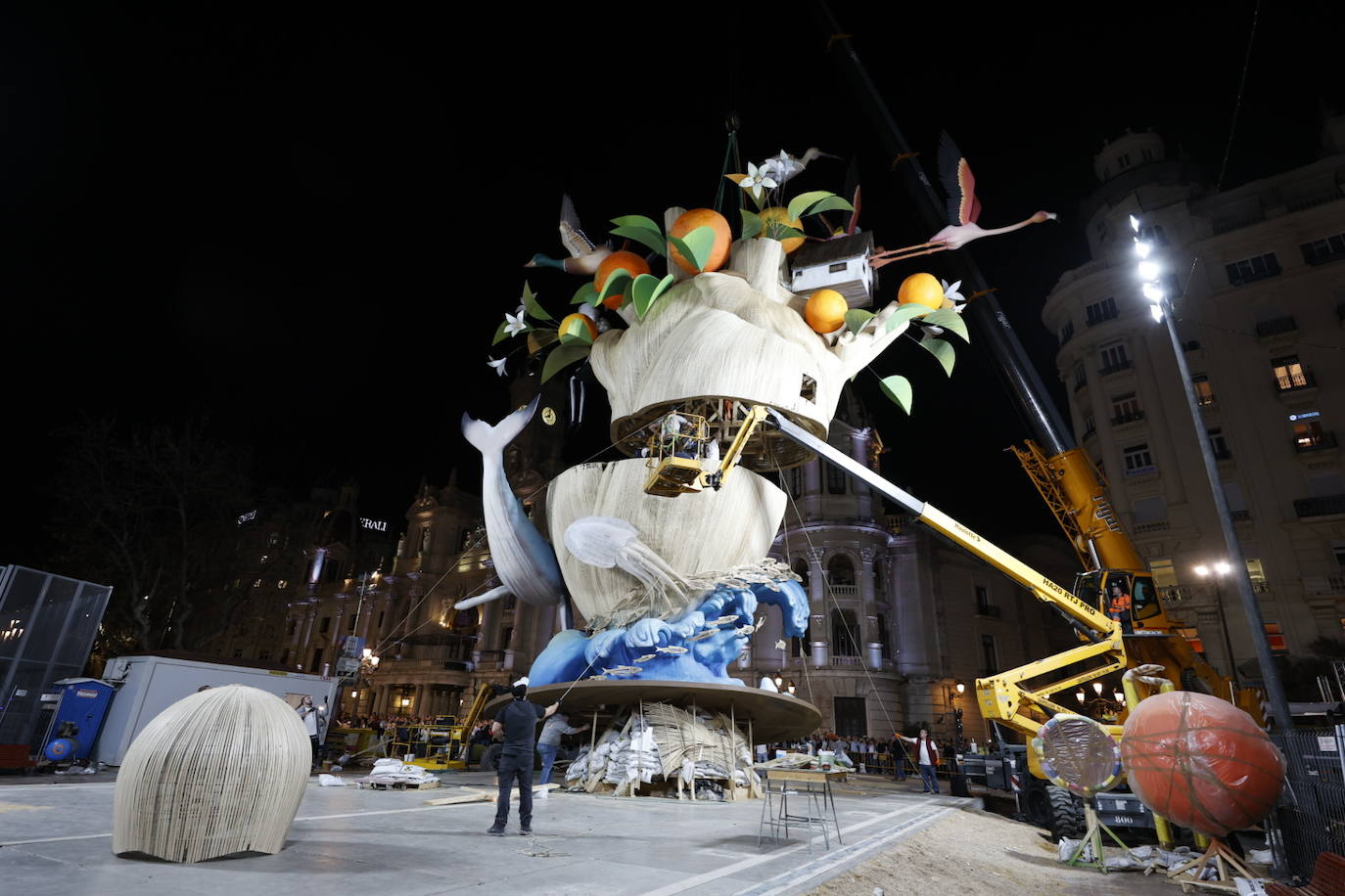 El corazón de las Fallas 2023 ya bombea en la plaza del Ayuntamiento