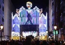 Valencia enciende sus calles iluminadas