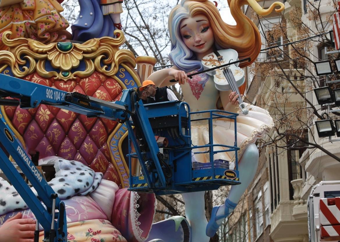 La plantà de las Fallas de Especial en 2023