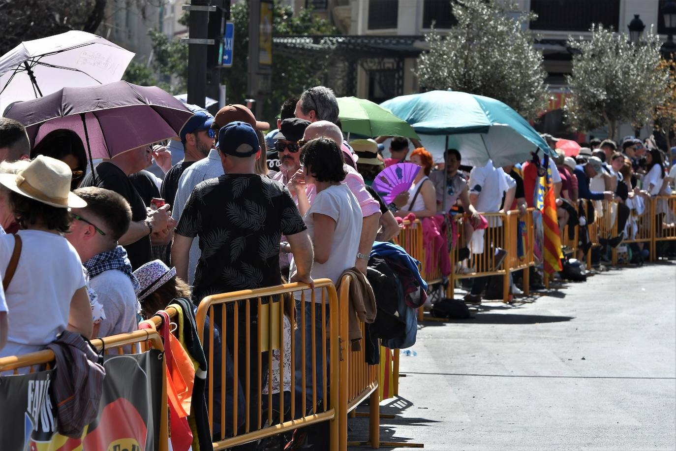 Búscate en la mascletà del domingo 12 de marzo