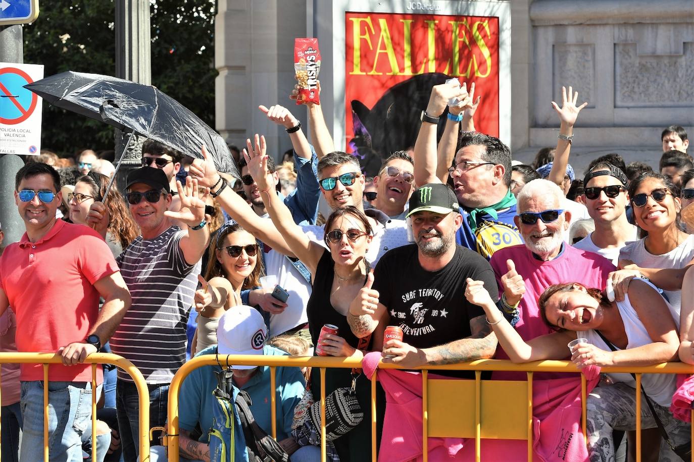 Búscate en la mascletà del domingo 12 de marzo