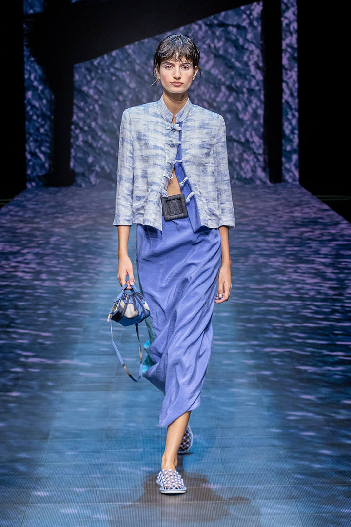 Propuesta en tonos azules de Emporio Armani para esta temporada.