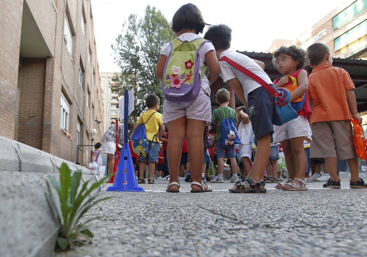 Alumnos de Infantil el primer día de clase, en una imagen de archivo.