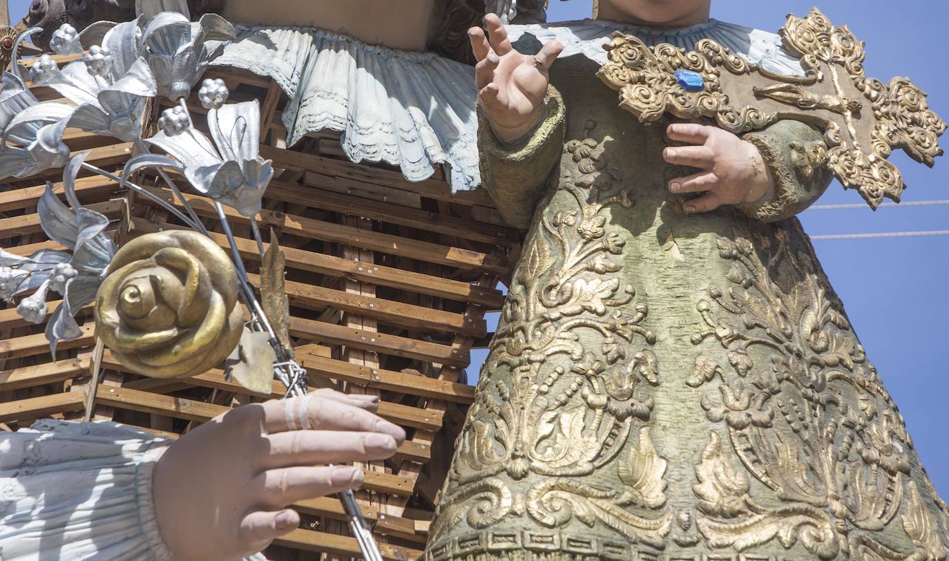 Desperfectos en la estructura para la Ofrenda a la Virgen de los Desamparados