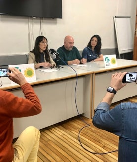 Imagen secundaria 2 - Unas 25 personas han estado en la presentación de Projecte gandia.