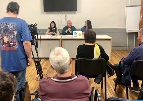 Imagen secundaria 1 - Unas 25 personas han estado en la presentación de Projecte gandia.