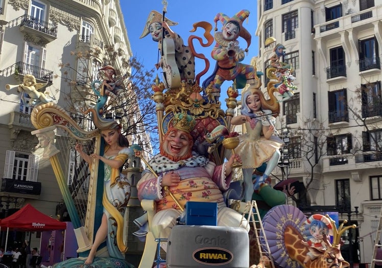 Montaje de la falla Almirante Cadarso.