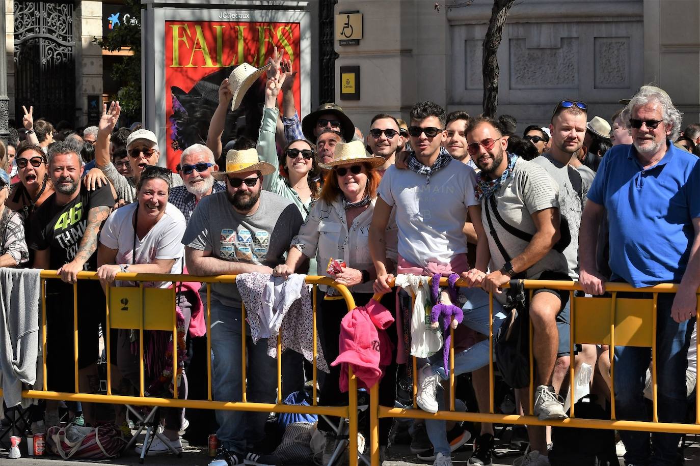 Búscate en la mascletà de este martes 14 de marzo