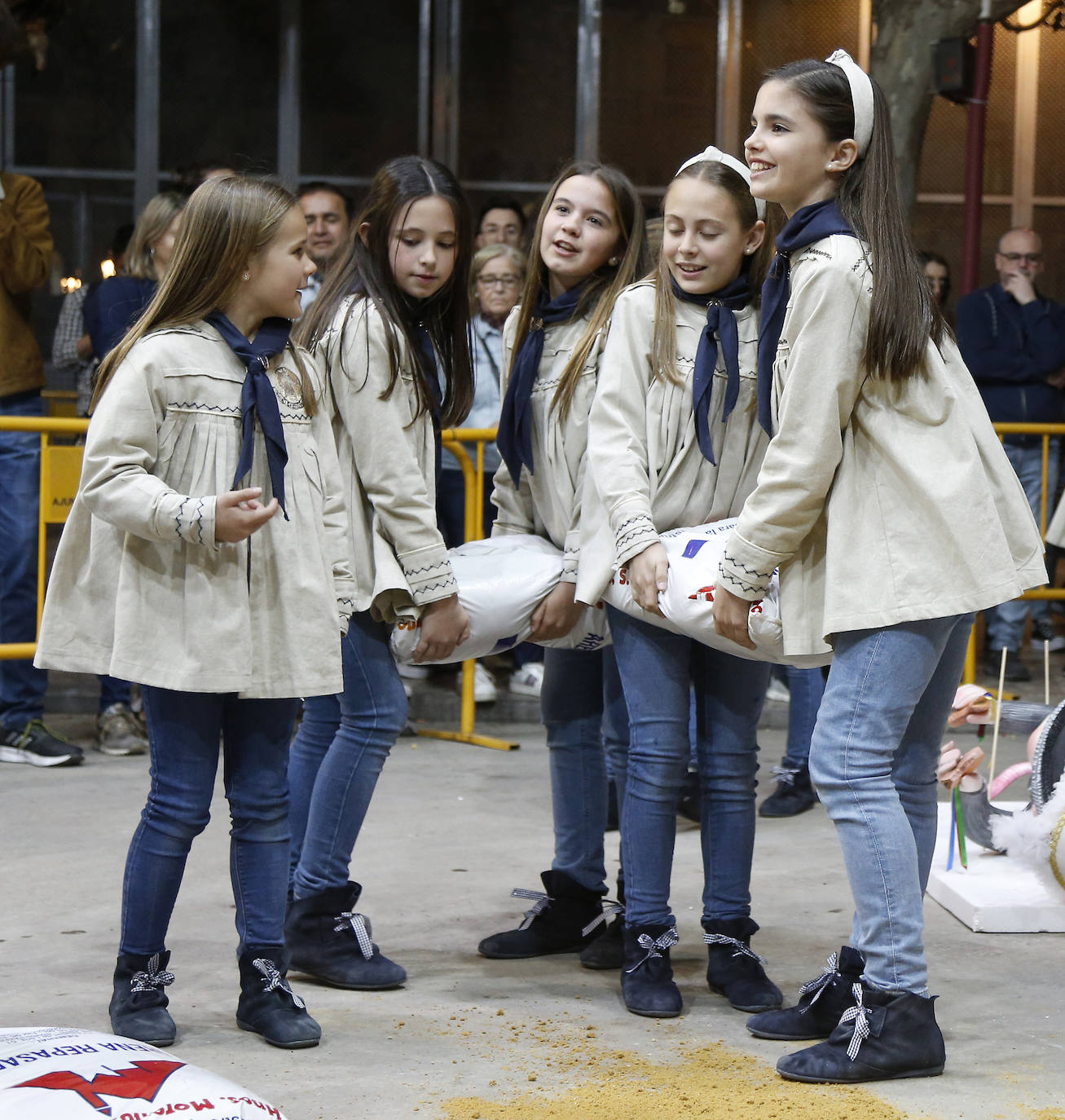 Llegan los primeros ninots a la falla municipal infantil de Valencia