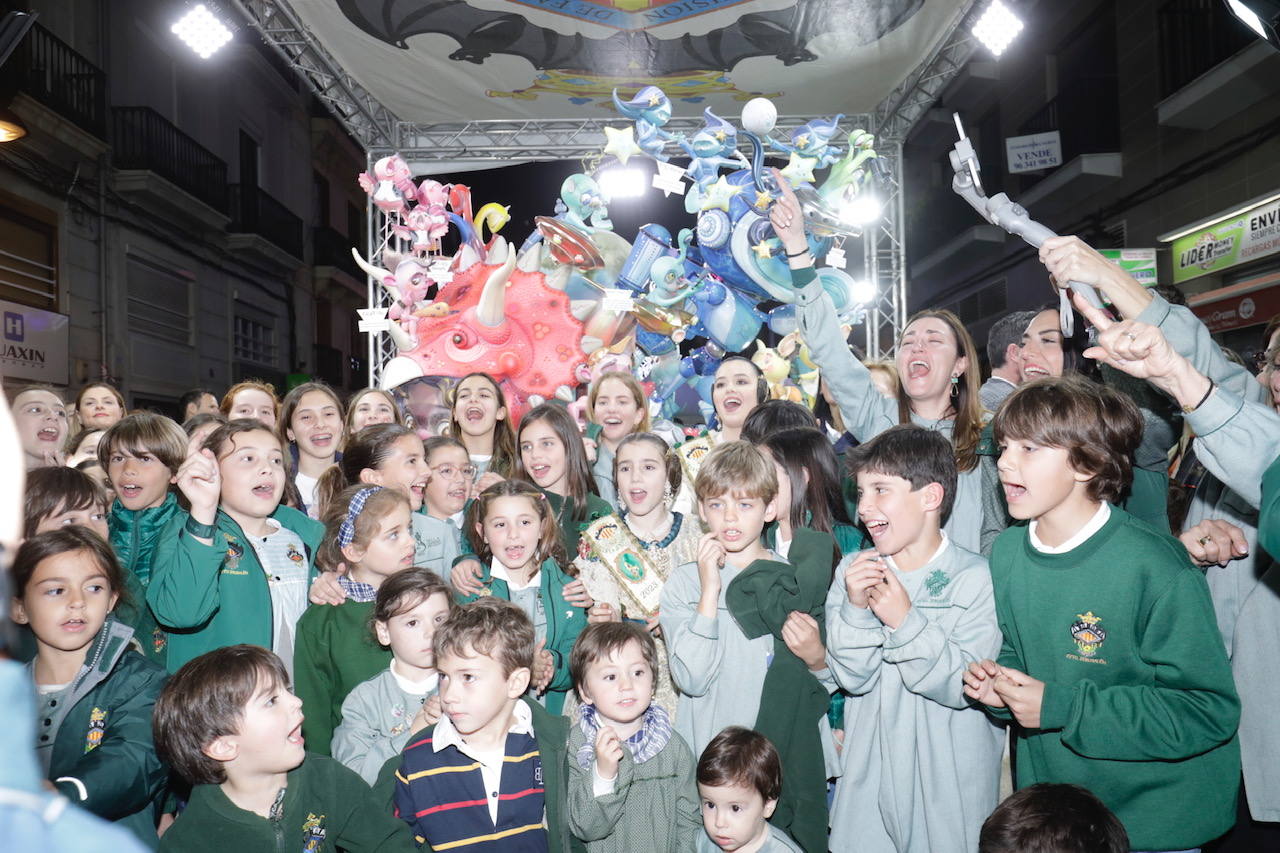 Convento Jerusalén celebra por todo lo alto el primer premio a mejor falla infantil