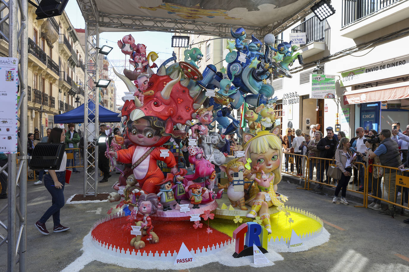 Así es la falla de Convento Jerusalén, ganadora del primer premio de Especial infantil