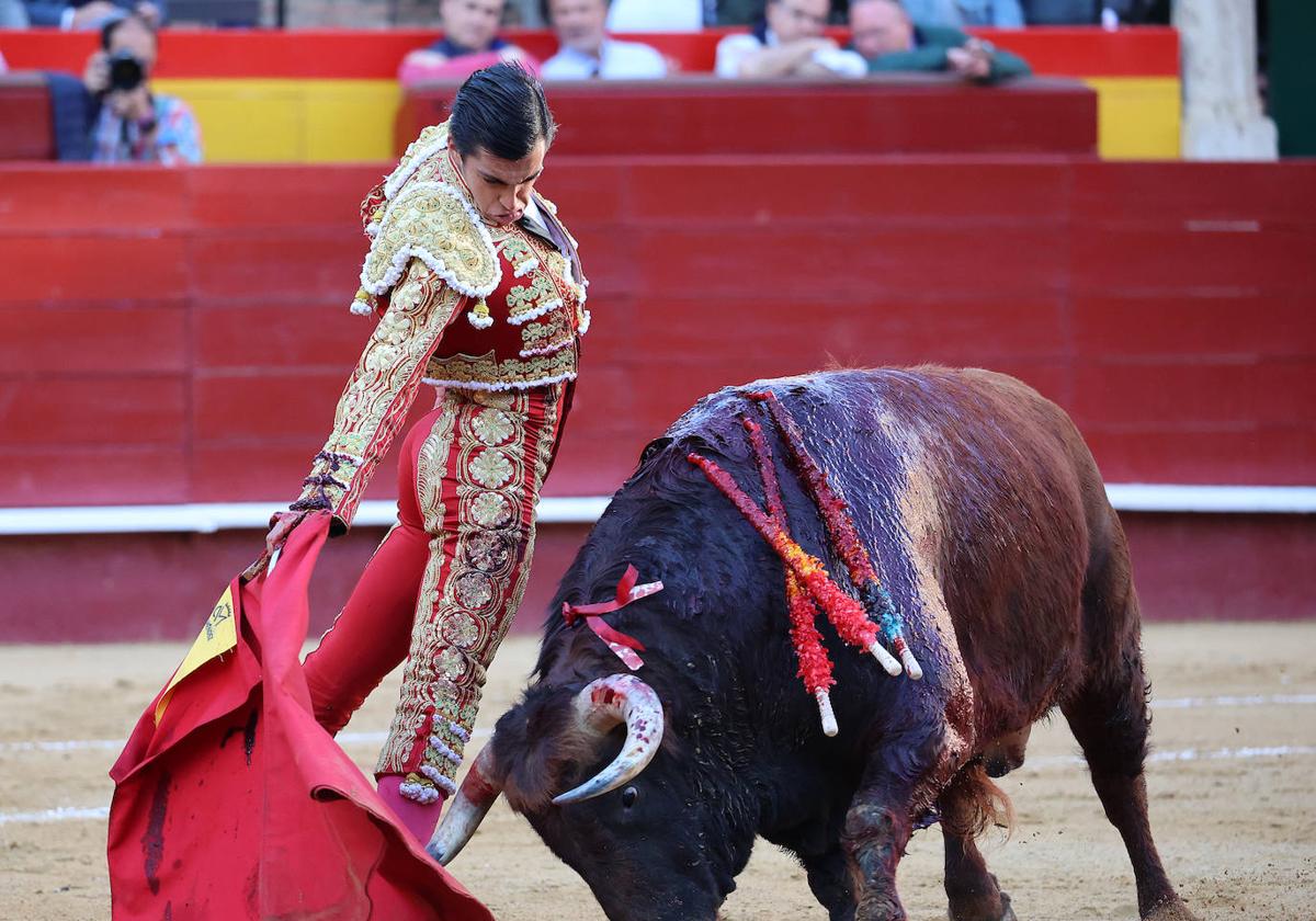 Así fue la corrida de toros de la Feria de Fallas 2023 del 15 de marzo: Paco Ureña, Ángel Téllez y Francisco de Manuel