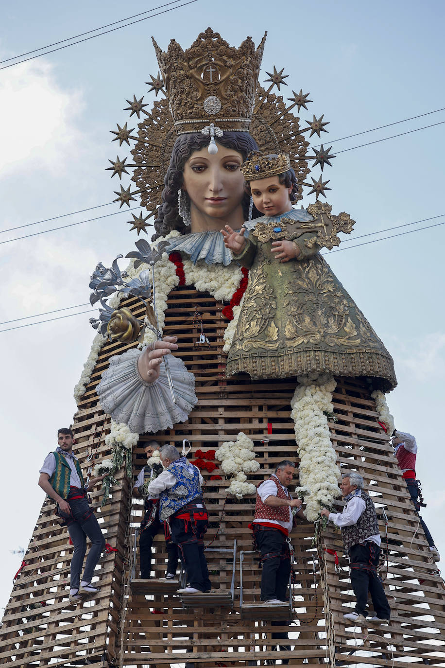 Búscate en la Ofrenda de las Fallas 2023: viernes 17 de marzo