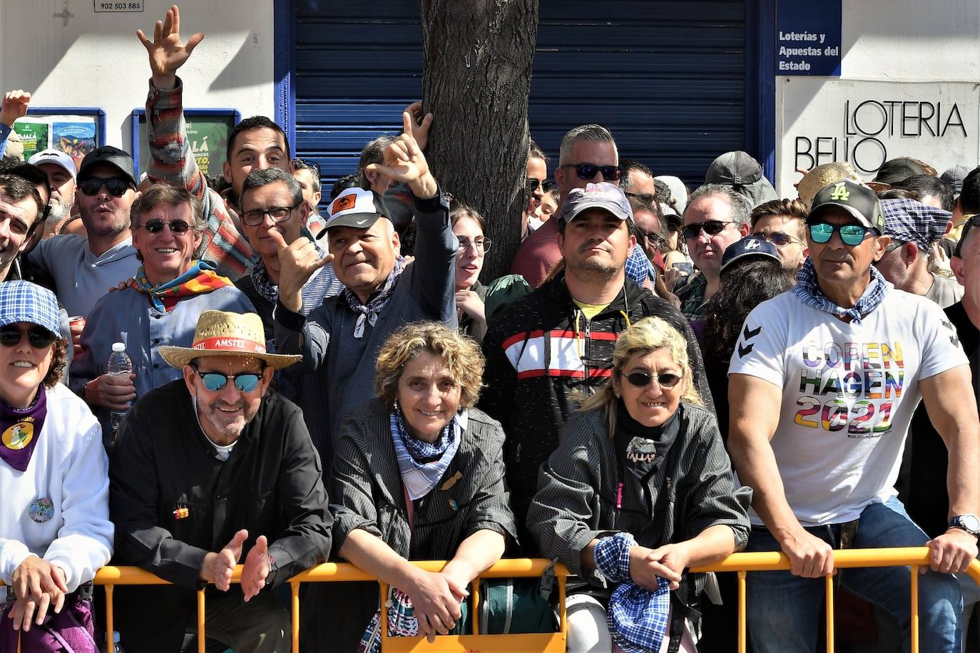 Búscate en la mascletà de este viernes 17 de marzo