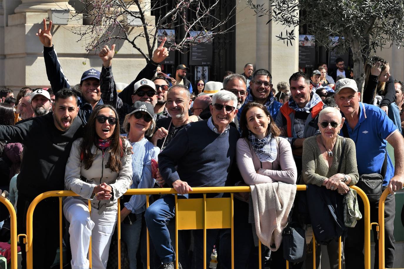 Búscate en la mascletà de este viernes 17 de marzo