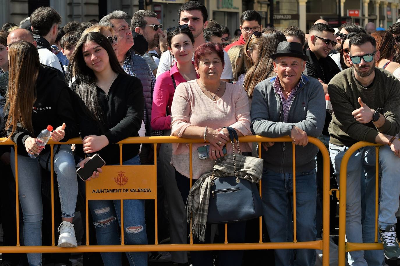 Búscate en la mascletà de este viernes 17 de marzo