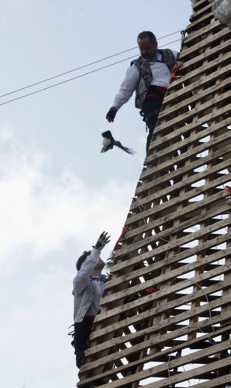 Búscate en la Ofrenda de las Fallas 2023: viernes 17 de marzo