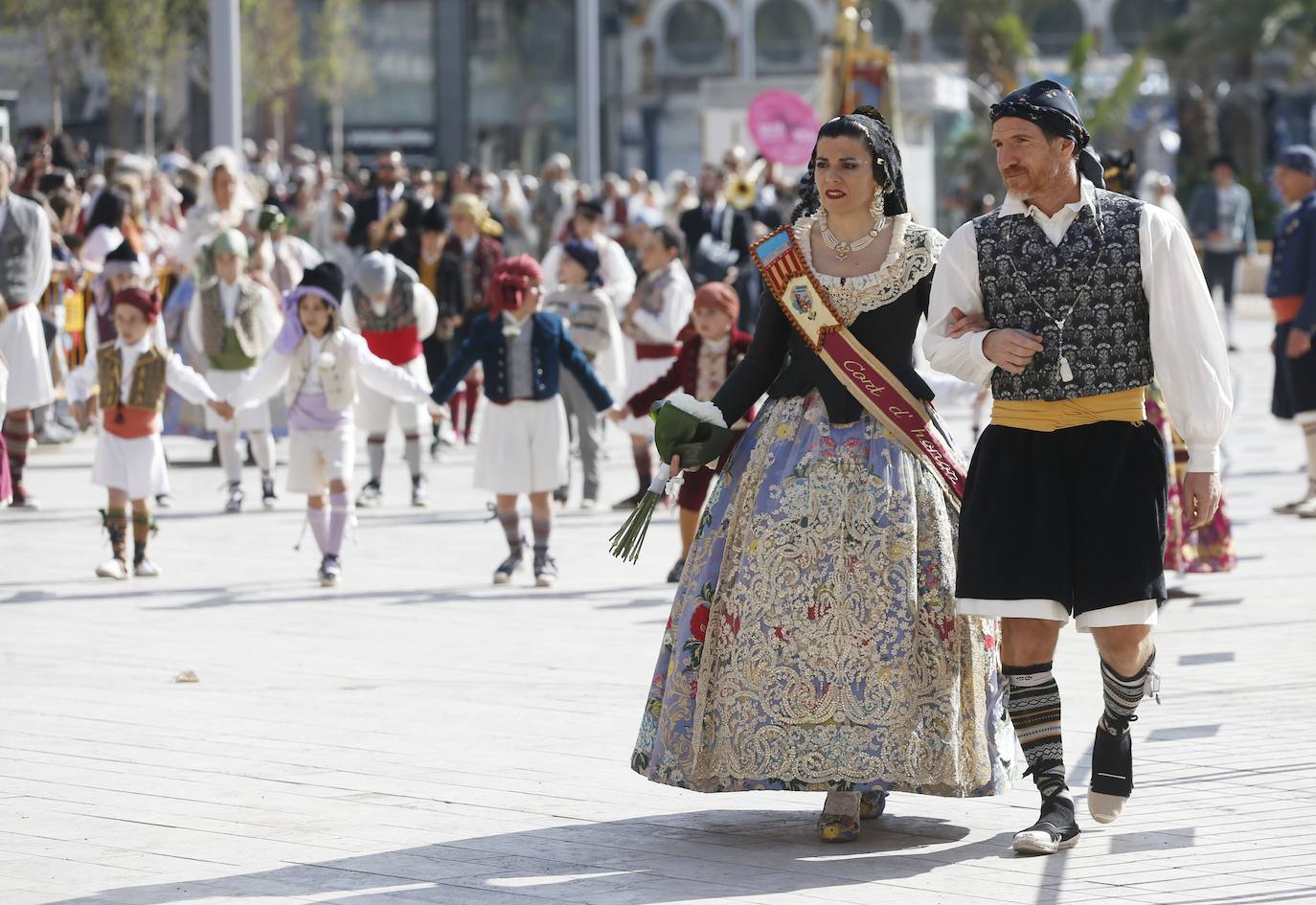 Búscate en la Ofrenda de las Fallas 2023: viernes 17 de marzo