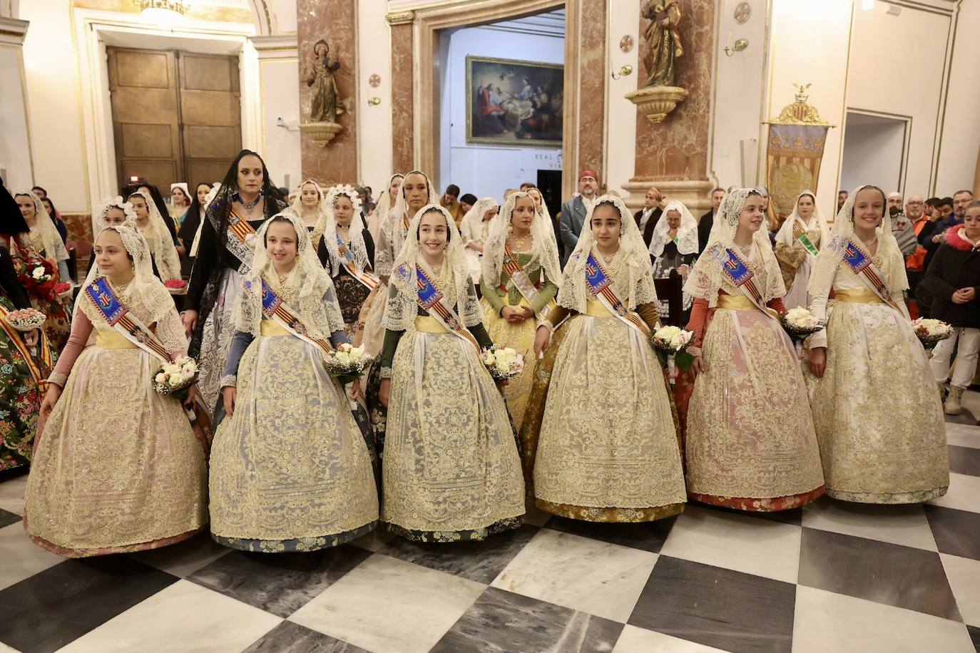 Búscate en la Ofrenda de las Fallas 2023: viernes 17 de marzo