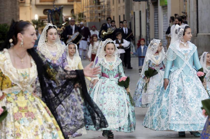 Búscate en la Ofrenda de las Fallas 2023: viernes 17 de marzo