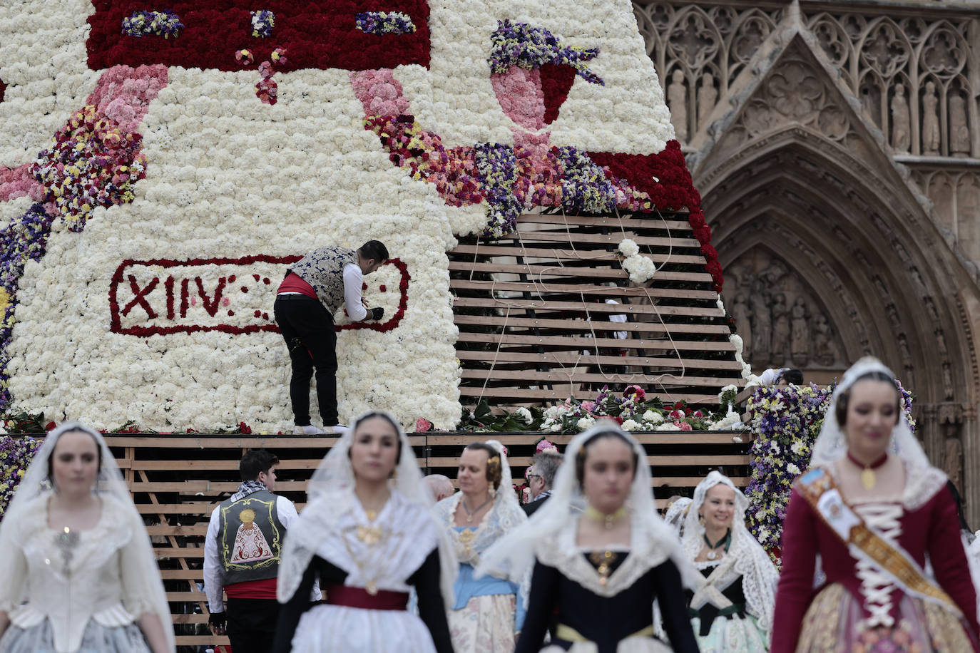 Búscate en la Ofrenda de Fallas del sábado 18 de marzo de 2023