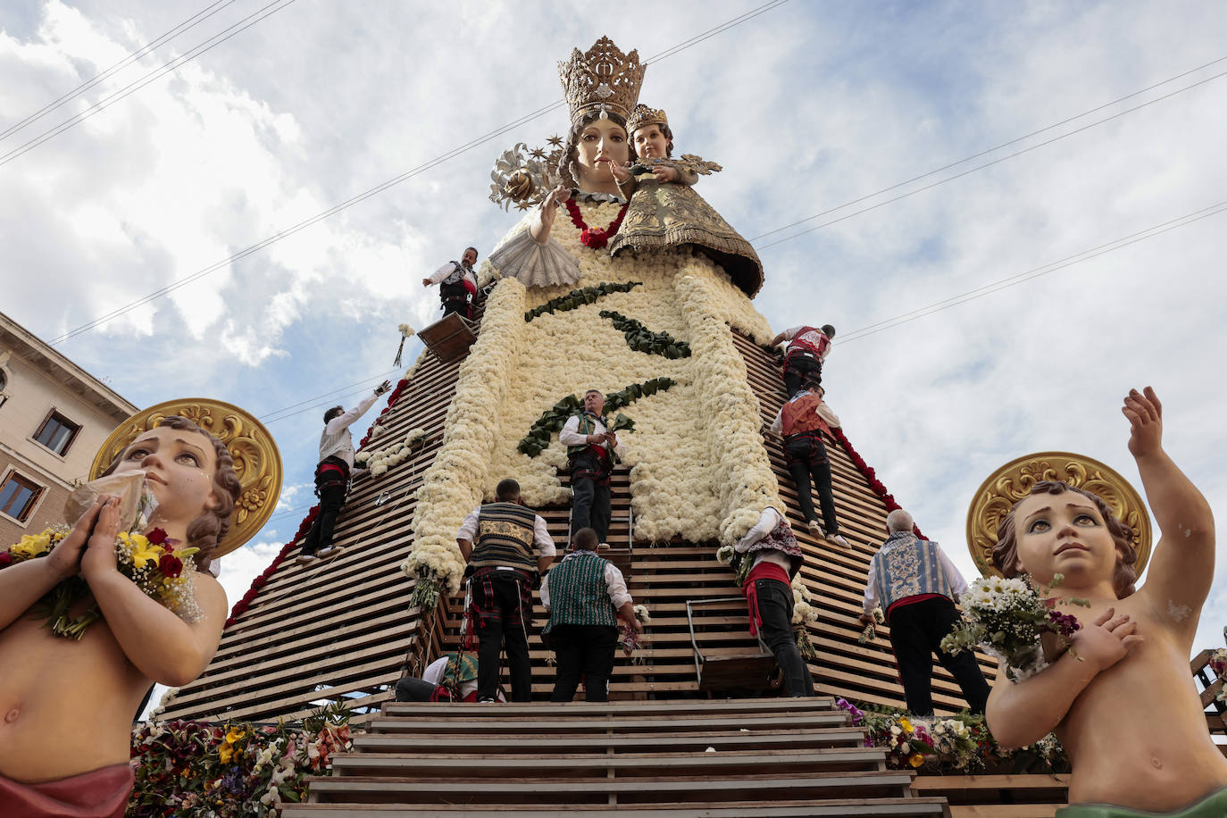 Búscate en la Ofrenda de Fallas del sábado 18 de marzo de 2023