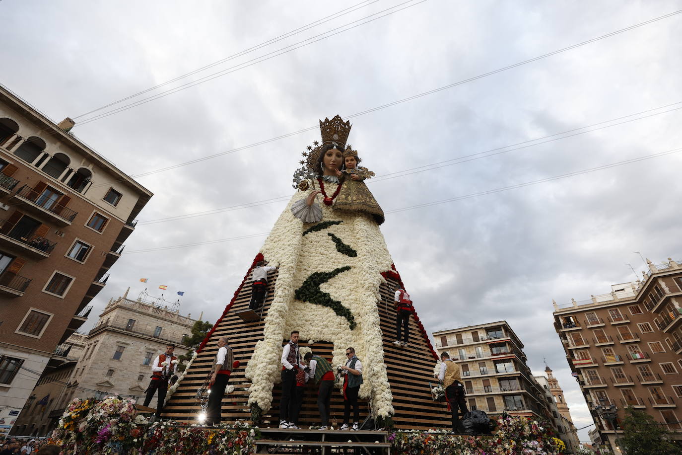 Búscate en la Ofrenda de Fallas del sábado 18 de marzo de 2023