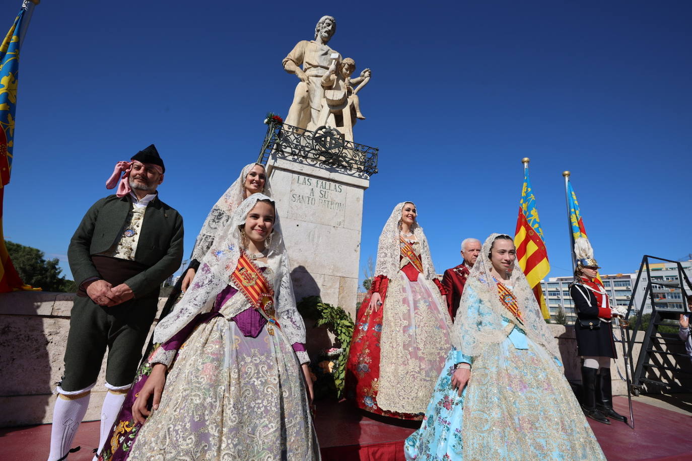 Así ha sido la ofrenda floral a San José de las Fallas 2023