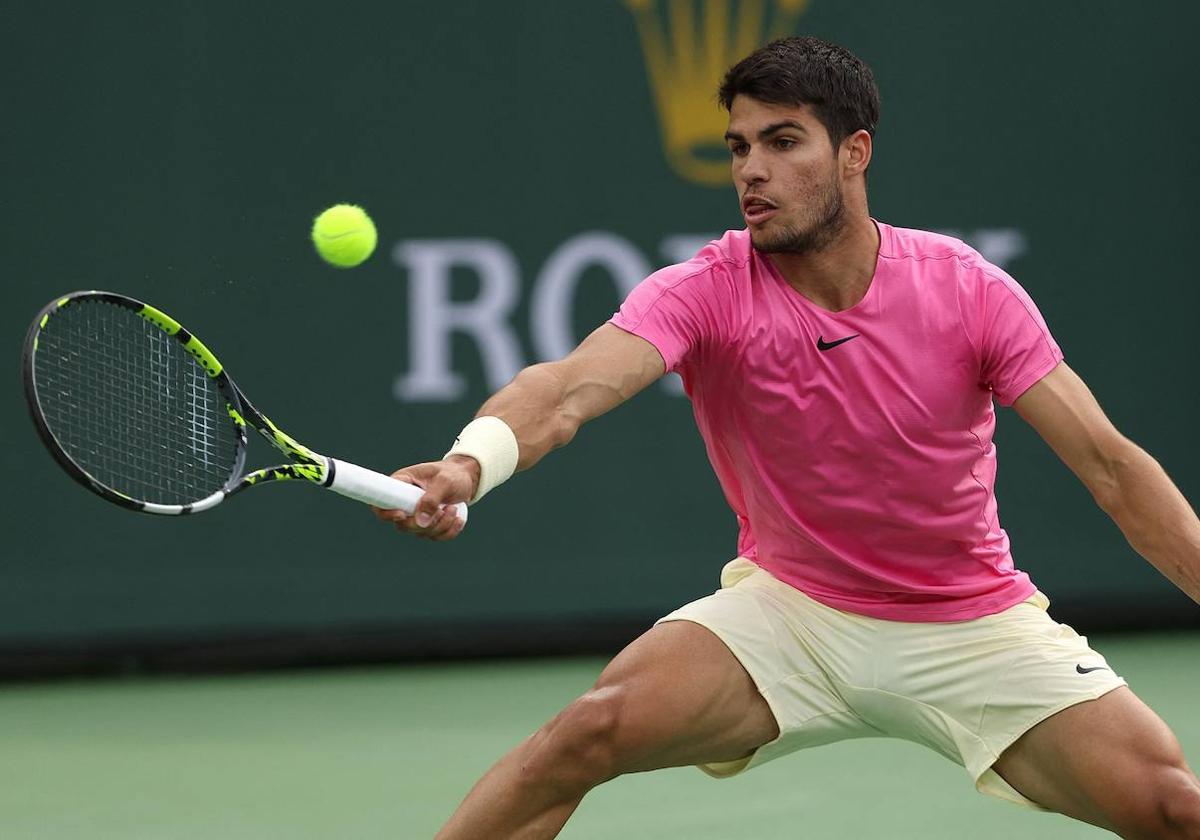 Alcaraz en un momento del partido contra Sinner en Indian Wells