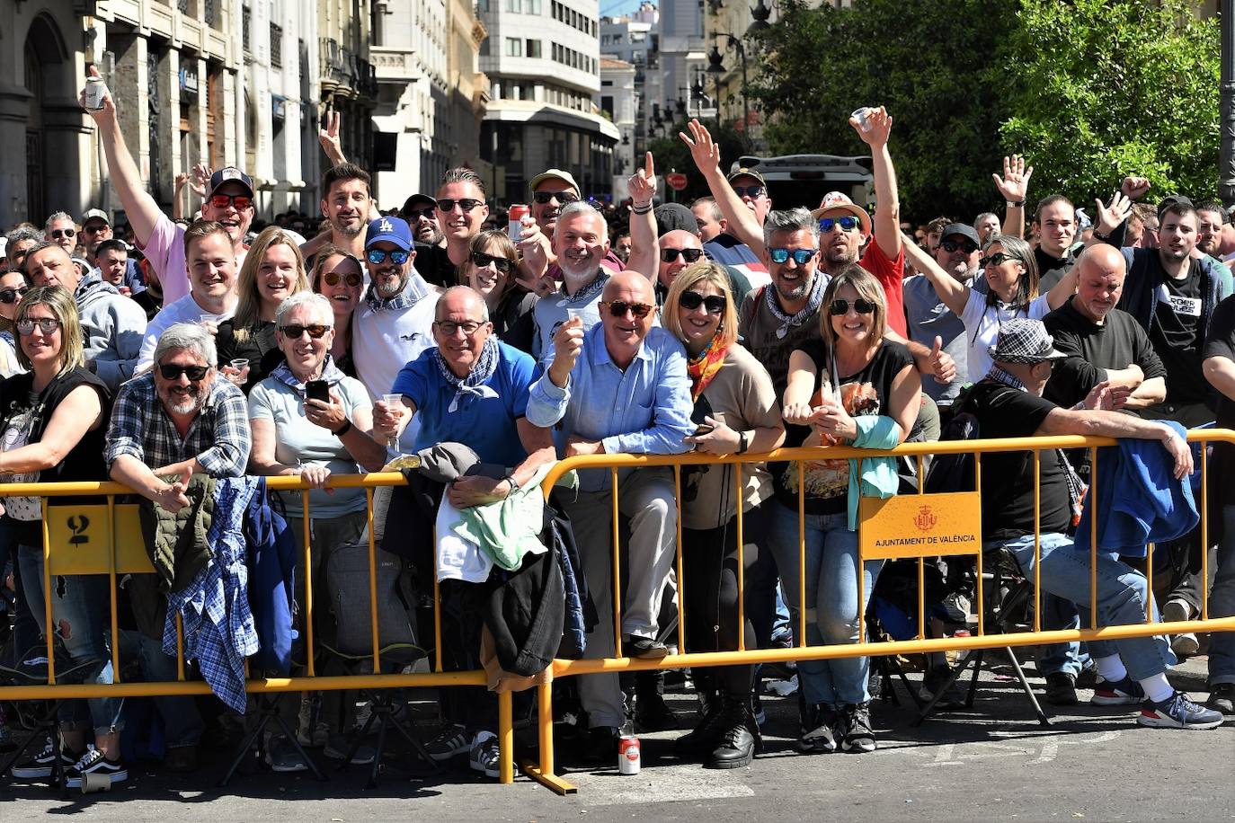 Búscate en la mascletà del 19 de marzo