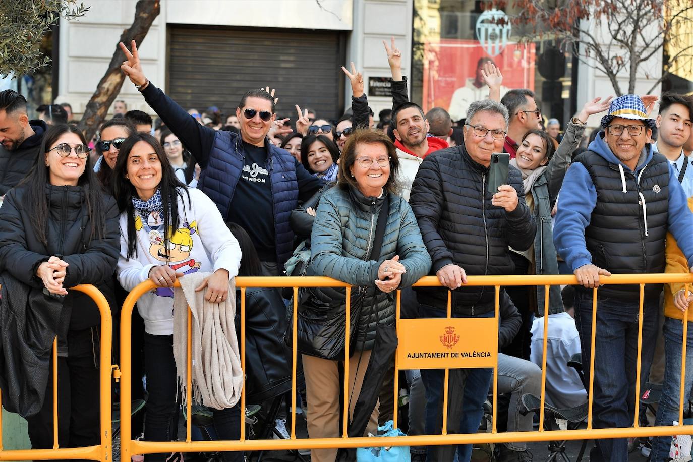 Búscate en la mascletà del 19 de marzo