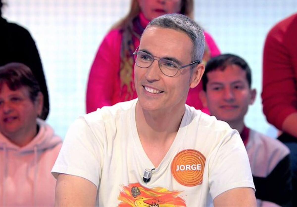 Quién es Jorge Carmena, el profesor que lucha por conseguir el bote de 'Pasapalabra'