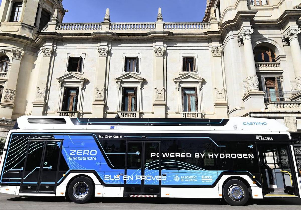 Autobús de hidrógeno verde.