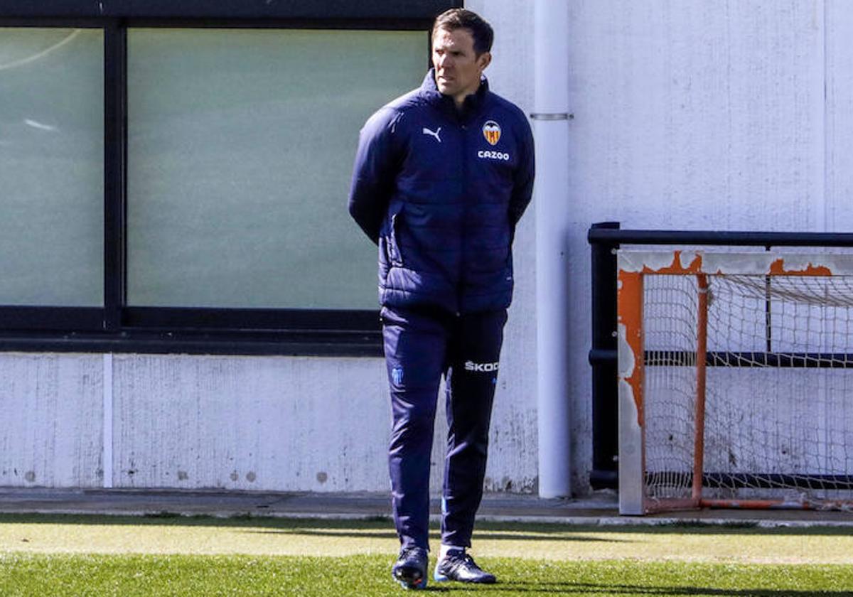 Carlos Marchena, durante un entrenamiento con el Valencia.