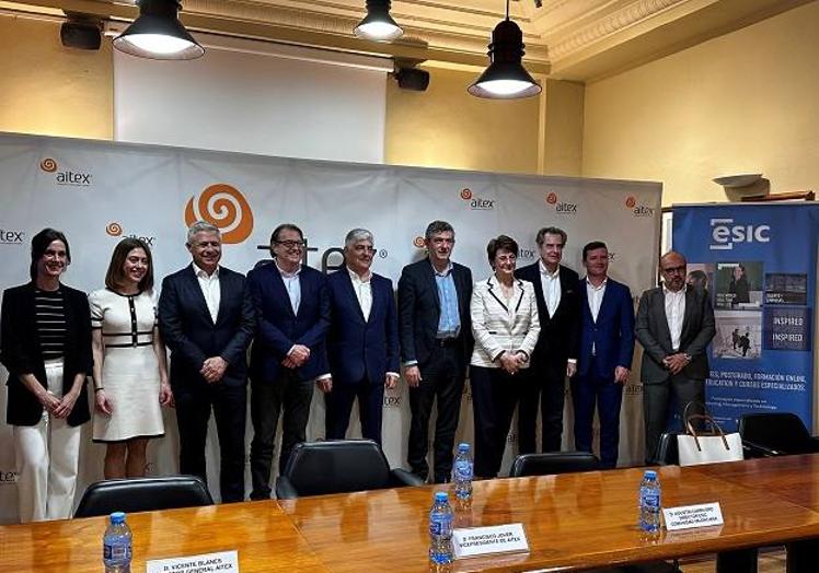 Imagen principal - AITEX acogerá el primer máster en Dirección de Empresas de Moda Sostenible impartido por ESIC