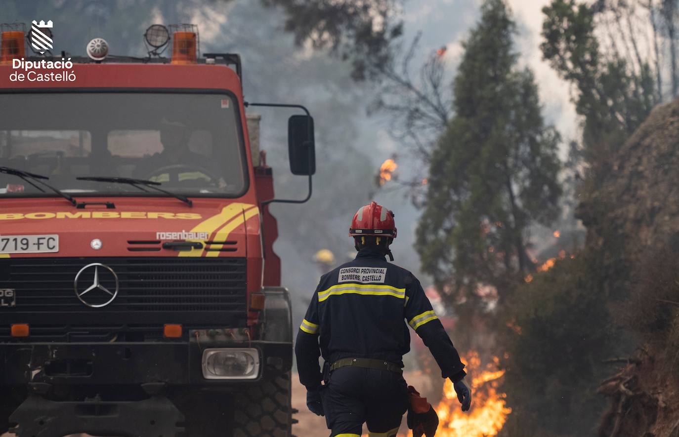 Incendio forestal en Villanueva de Viver