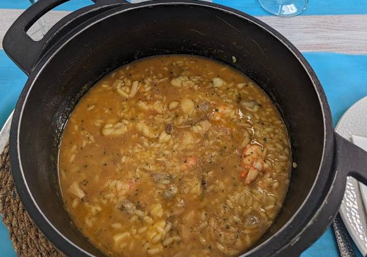 Un arroz meloso frente al mar en el Restaurante Pepe y Estrella