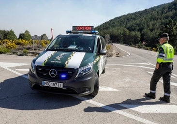 Los «turistas de incendios» arriesgan sus vidas al acercarse al fuego de Villanueva de Viver