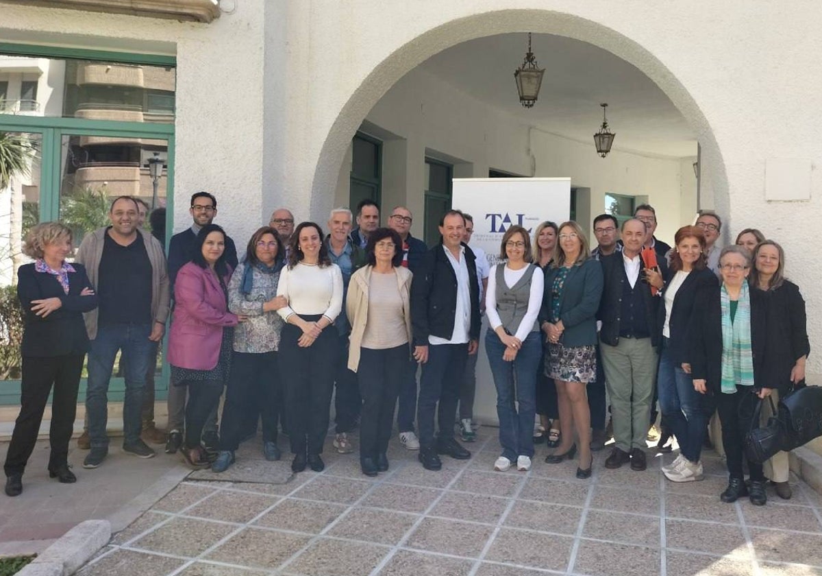 Representantes de los sindicatos tras la firma del acuerdo con la Conselleria de Sanidad.