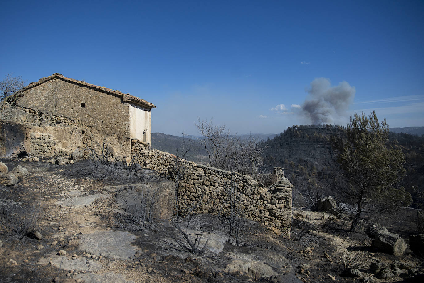 Así ha arrasado el incendio de Castellón con casas, coches y otros bienes materiales