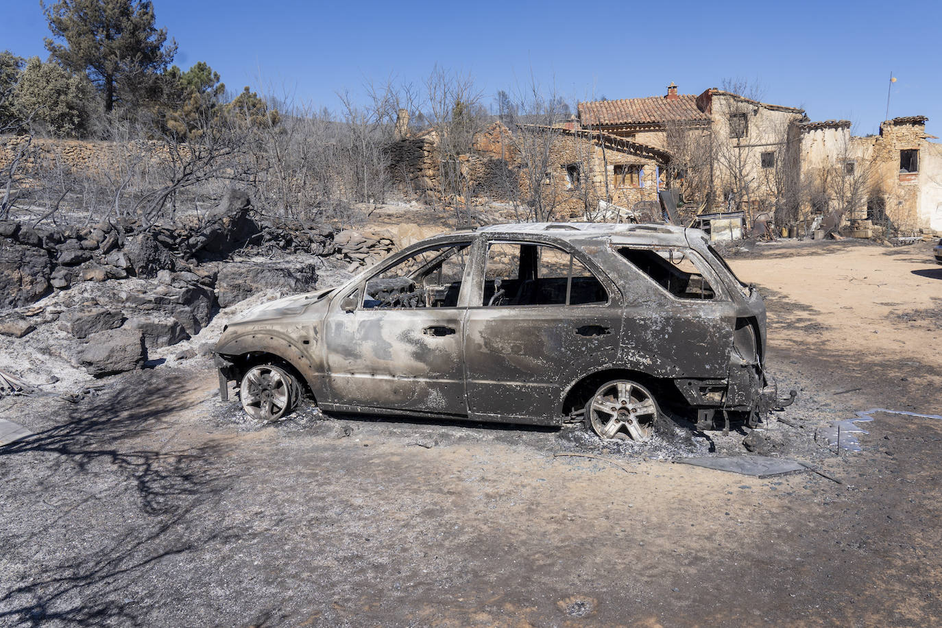 Así ha arrasado el incendio de Castellón con casas, coches y otros bienes materiales