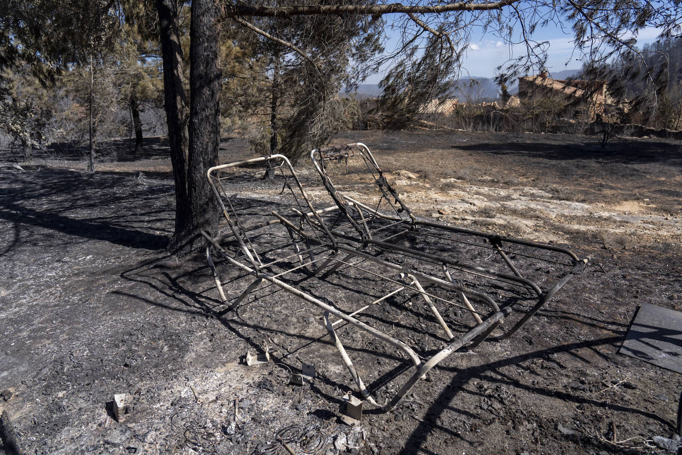 Así ha arrasado el incendio de Castellón con casas, coches y otros bienes materiales